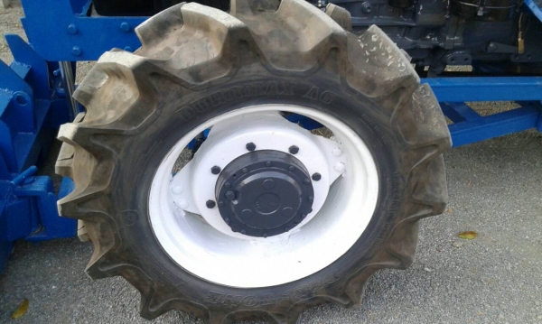 ขายฟอร์ด 6640 สองเพลาคานนิวฮอนแลน ดันหน้าหาง 3 ไครเฮงหลี เล่มทะเบียนพร้อมใช้