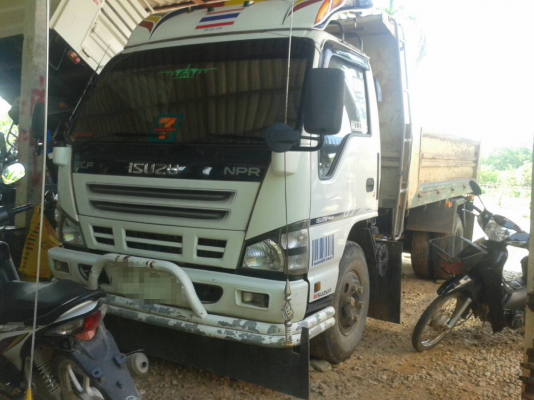 ขายรถบรรทุก6ล้อดั้ม  ขายด่วน 680,000