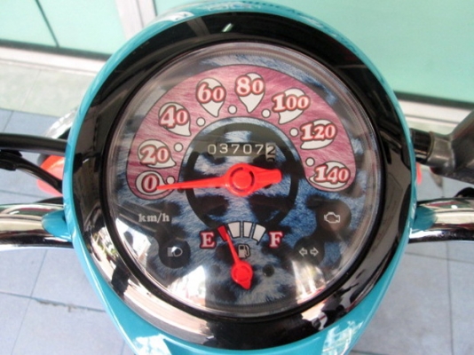 SCOOPY ลายใหม่ล่าสุดมาแล้ว นานๆจะมีลายใหม่มา อย่าปล่อยให้รถสวยลอยนวล รถเดือน  กค.ปี 57 ไมล์ 3 พันโล ฟรีโอน 33900