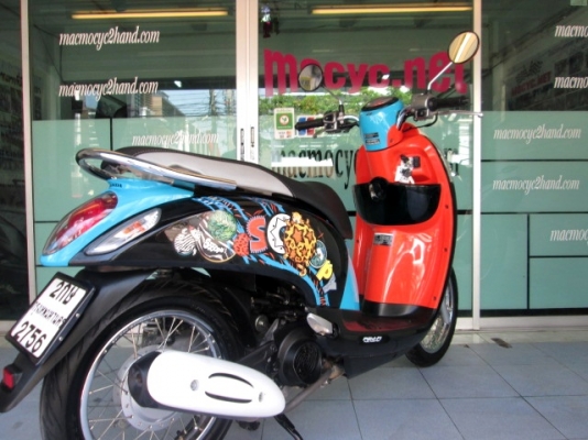 SCOOPY ลายใหม่ล่าสุดมาแล้ว นานๆจะมีลายใหม่มา อย่าปล่อยให้รถสวยลอยนวล รถเดือน  กค.ปี 57 ไมล์ 3 พันโล ฟรีโอน 33900