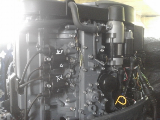 เครื่องเรือYAMAHA 95 hp four stoke