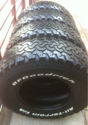ยาง BF goodrich 31 10.5 R15 ปี10 ดอกหนาๆติดหนวด