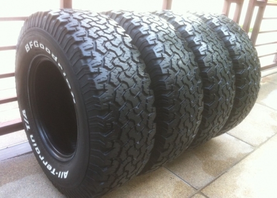 ยาง BF goodrich 31 10.5 R15 ปี10 ดอกหนาๆติดหนวด