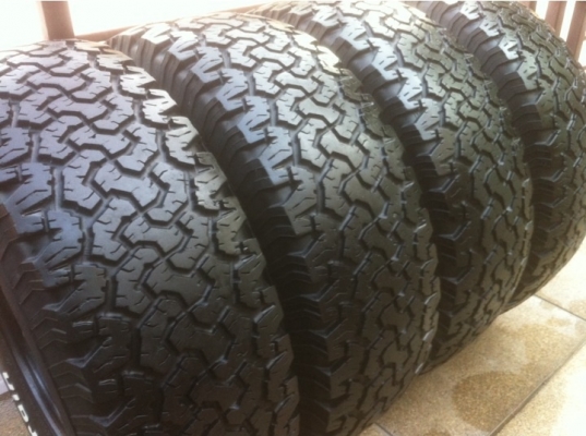 ยาง BF goodrich 31 10.5 R15 ปี10 ดอกหนาๆติดหนวด