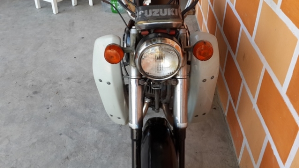 วุฒิ นนบุรี ขาย K125cc. m4 พร้อมบังลมเอกสารทะเบียนพร้อมโอน