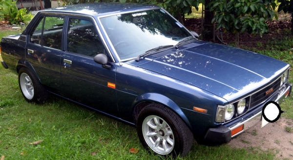 ขาย Toyota KE 70  ไฟกลมแท้