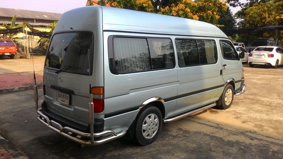 ขายรถตู้หลังคาสูง TOYOTA ปี 2003 ดีเซล 3000 เครื่องเดิมๆพร้อมใช้งาน