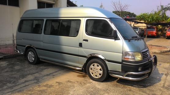 ขายรถตู้หลังคาสูง TOYOTA ปี 2003 ดีเซล 3000 เครื่องเดิมๆพร้อมใช้งาน