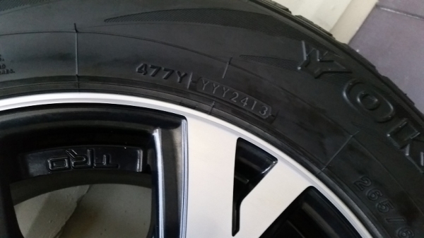 ขายล้อ TRD ขอบ17 พร้อมยาง  265/65R17