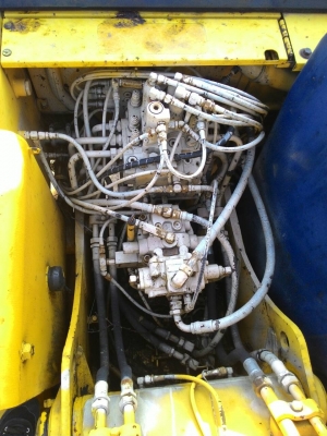 ขายด่วน KOBELCO SK120 มาร์คทรี  เก่า ญี่ปุ่น  สวยมากๆๆ  พร้อมใช้งาน  สนใจโทร 081-3848169   คมศักดิ์  เผ่าพงศ์ษา