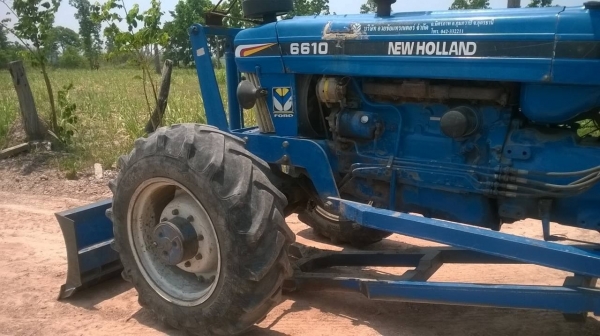 ขายรถไถ FORD 8210 สภาพสวยพร้อมใช้งาน เอกสารเล่มทะเบียนครบ อุปกรณ์ผาน 3 ผาน 7 และผานดันหน้า ขายรถไถ FORD 8210 สภาพสวยพร้อมใช้งาน เอกสารเล่มทะเบียนครบ อุปกรณ์ผาน 3 ผาน 7 และผานดันหน้า