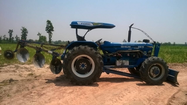 ขายรถไถ FORD 8210 สภาพสวยพร้อมใช้งาน เอกสารเล่มทะเบียนครบ อุปกรณ์ผาน 3 ผาน 7 และผานดันหน้า ขายรถไถ FORD 8210 สภาพสวยพร้อมใช้งาน เอกสารเล่มทะเบียนครบ อุปกรณ์ผาน 3 ผาน 7 และผานดันหน้า