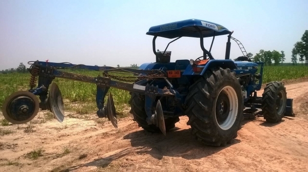 ขายรถไถ FORD 8210 สภาพสวยพร้อมใช้งาน เอกสารเล่มทะเบียนครบ อุปกรณ์ผาน 3 ผาน 7 และผานดันหน้า ขายรถไถ FORD 8210 สภาพสวยพร้อมใช้งาน เอกสารเล่มทะเบียนครบ อุปกรณ์ผาน 3 ผาน 7 และผานดันหน้า