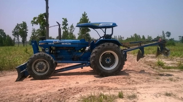 ขายรถไถ FORD 8210 สภาพสวยพร้อมใช้งาน เอกสารเล่มทะเบียนครบ อุปกรณ์ผาน 3 ผาน 7 และผานดันหน้า ขายรถไถ FORD 8210 สภาพสวยพร้อมใช้งาน เอกสารเล่มทะเบียนครบ อุปกรณ์ผาน 3 ผาน 7 และผานดันหน้า