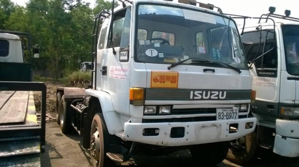 ขายหัวลาก ISUZU ROCKY 240 คัสซีสวย เครื่อง 6SD1 240 แรงม้า เกียร์ฟูลเลอร์ เบรคทิฟฟี่ ทะเบียนพร้อมโอนครับ