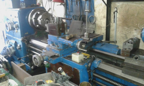 เครื่องกลึง 11 ฟุต ของประเทศ อิตาลี MADE IN ITALY เกียร์บล็อค 3 เพลา พร้อมใช้งาน