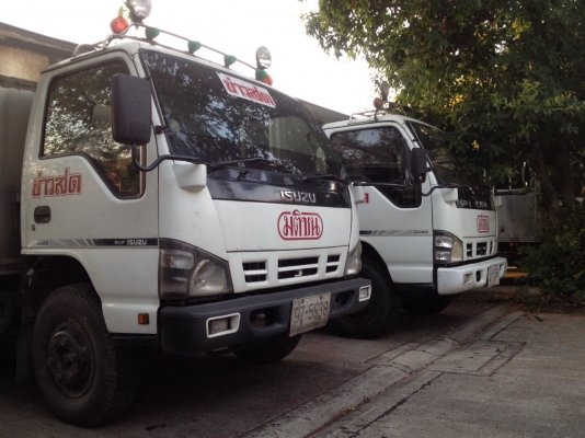 ขายรถ6ล้อisuzuปี49 NQR 150แรง ยาว5.5เมตรขายเหมา560000