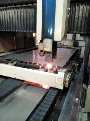 เครื่องตัด Laser ญี่ปุ่น MITSUBISHI ปี 2007 Model : ML3015HV (4KW)Working Area : 1550 x 3080mm เครื่องจักรยังใช้ตัดงานอยู่ครับ พร้อมใช้งาน เครื่องตัด Laser ญี่ปุ่น MITSUBISHI ปี 2007 Model : ML3015HV (4KW)Working Area : 1550 x 3080mm เครื่องจักรยังใช้ตัดงานอยู่ครับ พร้อมใช้งาน