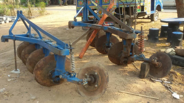 ขาย >21,000< ผานบุกเบิก LCS 4x22สภาพดีใบเต็มลูกปืนแน่น ใช้งานปีเดียว ขาย >21,000< ผานบุกเบิก LCS 4x22สภาพดีใบเต็มลูกปืนแน่น ใช้งานปีเดียว