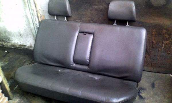 ขายเบาะหลัง  สตาด้าสี่ประตู