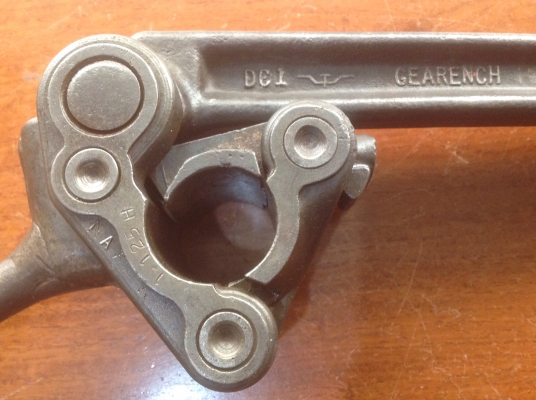 ขายเครื่องมือจับท่อ ล็อคท่อ ขนาด 1.125" Vintage Pettol Surgrip Tongs ขายเครื่องมือจับท่อ ล็อคท่อ ขนาด 1.125" Vintage Pettol Surgrip Tongs