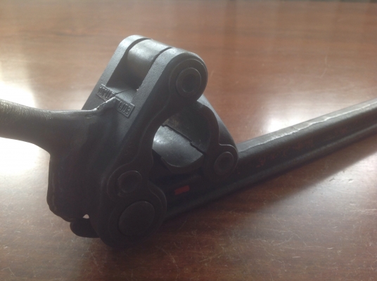 ขายเครื่องมือจับท่อ ล็อคท่อ ขนาด 1.125" Vintage Pettol Surgrip Tongs ขายเครื่องมือจับท่อ ล็อคท่อ ขนาด 1.125" Vintage Pettol Surgrip Tongs