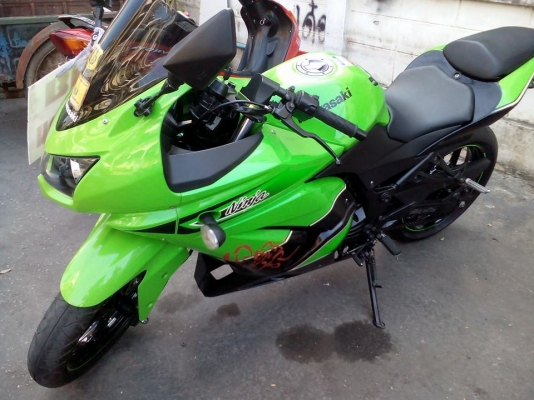 ขาย Kawasaki Ninja 250 ปี 54 สภาพสวย เครื่องดี รถใช้น้อย ปลายท่อมีของเดิมให้ ภาษีเต็ม+เล่มพร้อมโอน