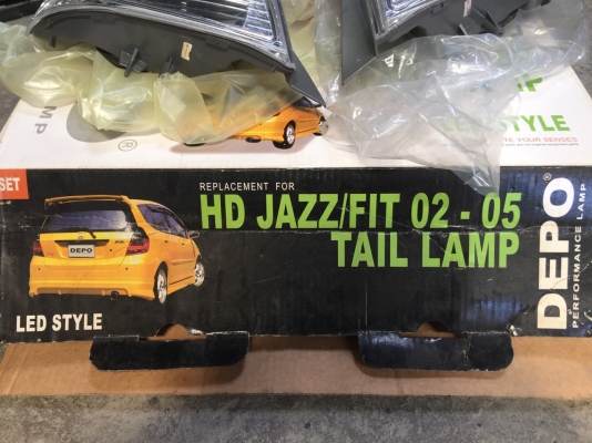 ไฟท้าย JAZZ 02-05 งานใต้หวัน 2300บาท ไฟท้าย JAZZ 02-05 งานใต้หวัน 2300บาท