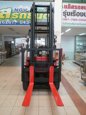 รถโฟล์คลิฟท์มือสอง NISSAN รุ่น PH02 ขนาดยก 2.5 ตัน นำเข้า จากประเทศญี่ปุ่น 100\% ไม่เคยใช้งานในประเทศไทย