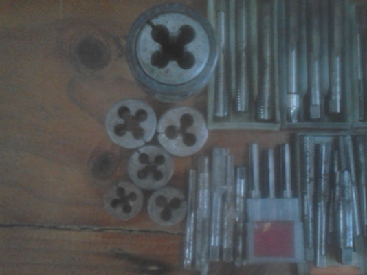 ขายชุดต๊าปเกลียว MADE IN JAPAN