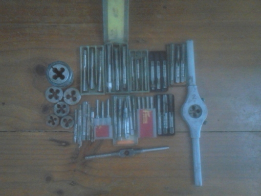 ขายชุดต๊าปเกลียว MADE IN JAPAN