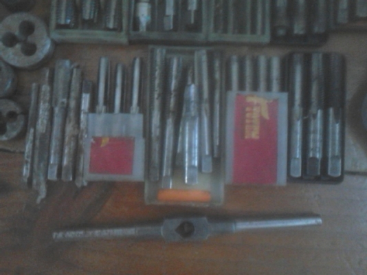 ขายชุดต๊าปเกลียว MADE IN JAPAN