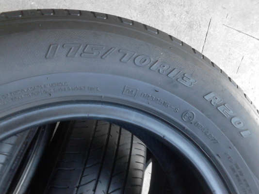175/70R13 DEESTONE NAKARA ปี 2012 ชุด 4 เส้น tel.081-427-3941