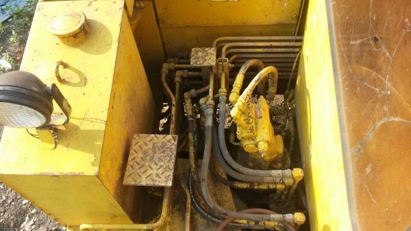 ขายแม็คโคร SUMITOMO Pc40 เครื่องอีสุ C240 4สูบ พร้อมใช้งานครับ ขาย 165000 บาทไทย