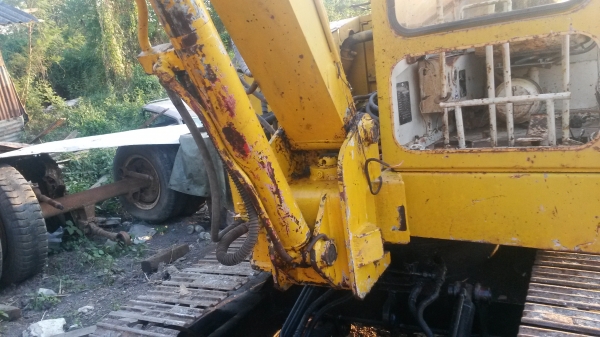 ขายแม็คโคร SUMITOMO Pc40 เครื่องอีสุ C240 4สูบ พร้อมใช้งานครับ ขาย 165000 บาทไทย