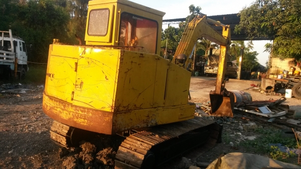 ขายแม็คโคร SUMITOMO Pc40 เครื่องอีสุ C240 4สูบ พร้อมใช้งานครับ ขาย 165000 บาทไทย