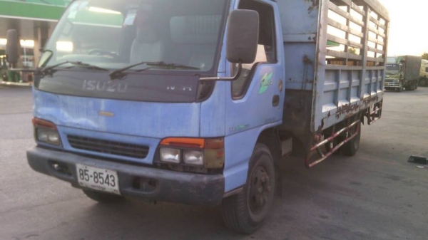 ขายISUZU NQR เครื่องดี แคชซีสวย สภาพพร้อมใช้งาน เอกสารพร้อมโอน สนใจโทร 090-8588220คุณนะ 093-3258446คุณบิว ID:narong498 หรือ www.truck.in.th/498 หรือเพจFacebook ณรงค์ ซื้อขายรถมือสอง (เว็บไซต์ส่วนตัว)