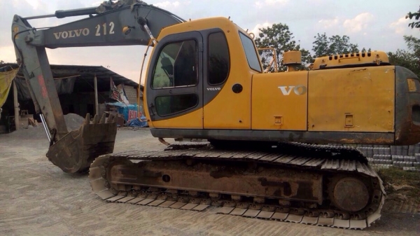 แบคโฮVolvo  LC210