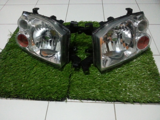 ไฟหน้าฟรอนเทียร์มือสอง