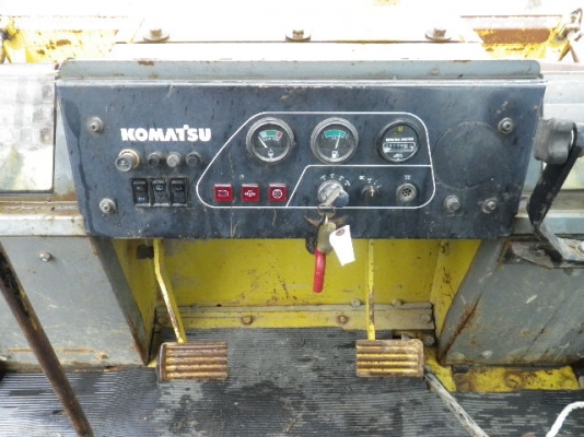 มาแล้วจ้า!!!!!!!  รถแทร็คเตอร์ KOMATSU D20PLL-7 เก่า ญี่ปุ่น  สวยมากๆๆ    พร้อมใช้งาน  ราคาโปรโมชั่น  โทร 089-7462641 สุวรรณ๊ เผ่าพงศ์ษา