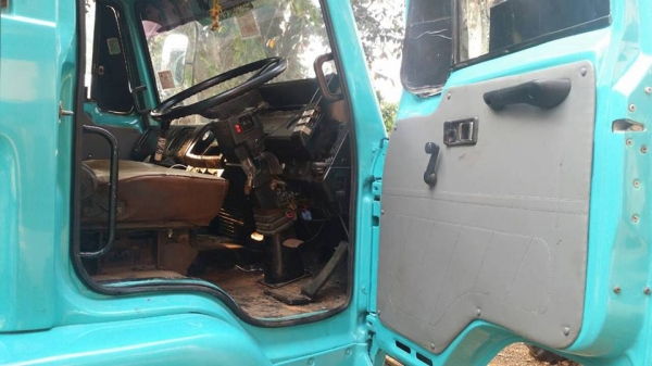 ขาย10ล้อร็อกกี้165แรง เพลาเดียว เครื่องดี แคชซีสวย ยางใหม่ สภาพพร้อมใช้งาน เอกสารพร้อมโอน สนใจโทร 090-8588220คุณนะ 093-3258446คุณบิวตี้ ID:narong498 หรือ www.truck.in.th/498 หรือfb:ณรงค์ ซื้อขายรถมือสอง (เว็บไซต์ส่วนตัว)