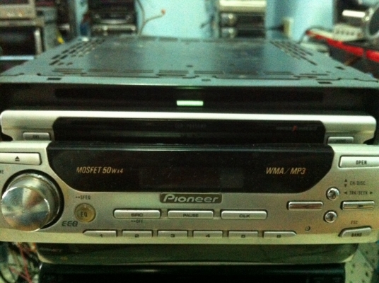 Pioneer DEH-P8450MP ไฟฟ้า2ชั้น MP3 CD FMคลื่นไทย กราฟฟิกหน้าจอ ปรีเอ้า3ชุด คุมกล่องCD มือ2 Pioneer DEH-P8450MP ไฟฟ้า2ชั้น MP3 CD FMคลื่นไทย กราฟฟิกหน้าจอ ปรีเอ้า3ชุด คุมกล่องCD มือ2