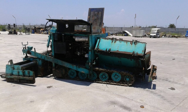 ขาย - รถปูยาง HANTA แทรคเหล็ก หุ้มยาง เครื่องดีเซล 4 สูบ พร้อมใช้งาน มือสองญี่ป่นุ ขาย - รถปูยาง HANTA แทรคเหล็ก หุ้มยาง เครื่องดีเซล 4 สูบ พร้อมใช้งาน มือสองญี่ป่นุ