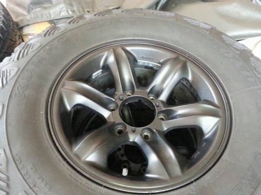 ขายล้อเล็บเหยี่ยวแท้ พร้อมยาง 265 x 75 MT