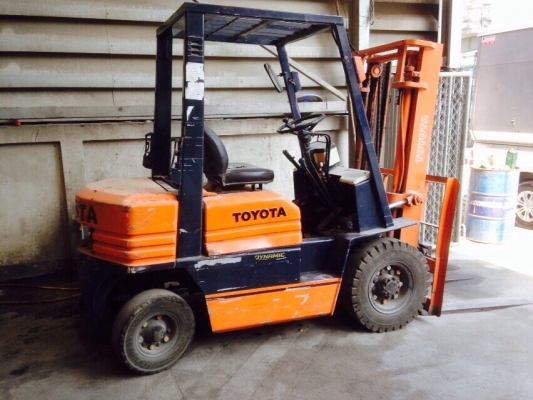 ขายโฟคลิฟ TOYOTA 5FD20 สภาพดีพร้อมใช้ครับ