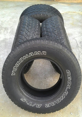 ขาย ยาง A/T 265/70 R16 สวยๆ