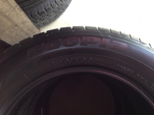 - ขายยาง BRIDGESTONE   215/60/16  ปี13
