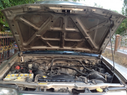 ขายรถนิสสัน ฟรอนเทรีย แค๊ป เครื่องเบนซิน เกียร์ออโต้แท้ จากโรงงาน