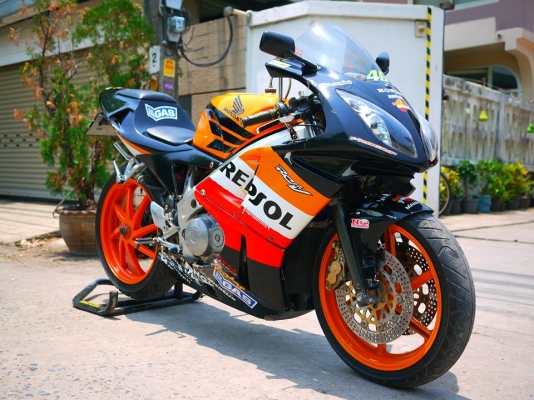 ขาย nc30 พร้อมทะเบียนแท้ แฟริ่ง cbr600 พร้อมท่อสูตร Performance เครื่องดีมาก พร้อมใช้งาน