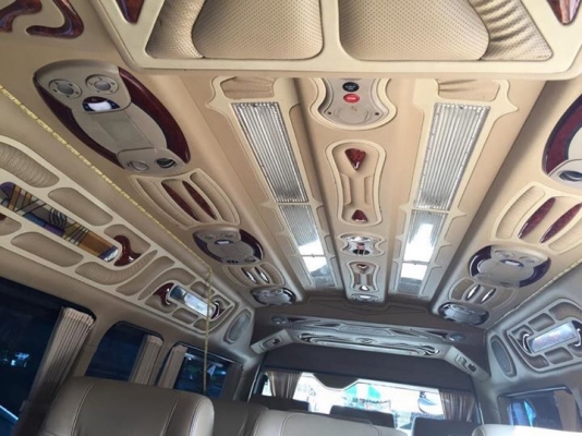 TOYOTA COMMUTER 2.5. ดีเซล ปี 09 เกีย MT